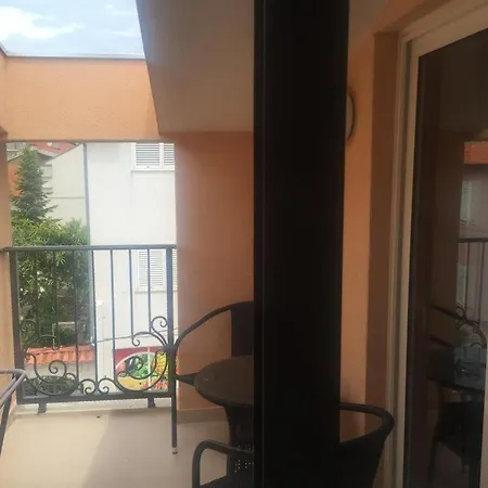 In With Balcony, Air Conditioning, Wifi 4323-3 Apartman