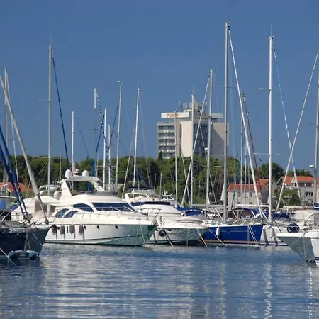 In With Balcony, Air Conditioning, Wifi 4323-3 *